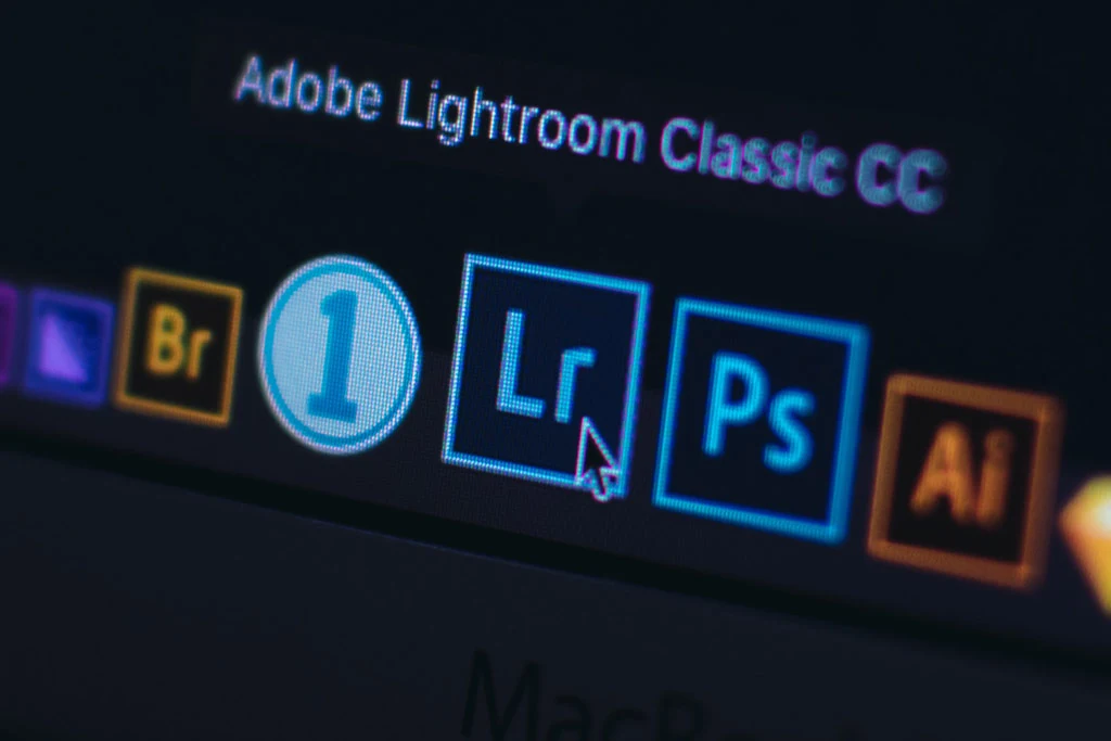 После завершения установки вы можете найти установленные программы Adobe в папке 