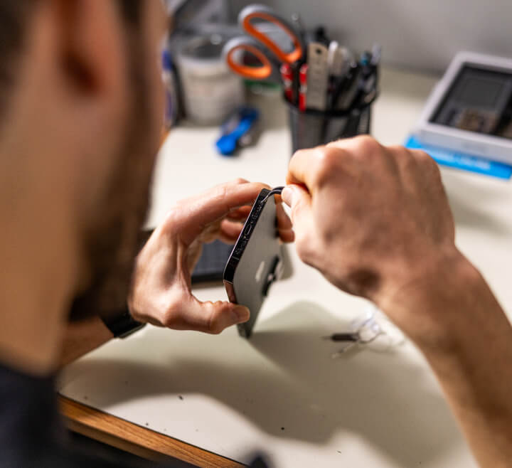 Камера и Face ID — чувствительные, но дорогие iphone 17 pro