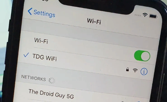 Почему Айфон не подключается к Wi-Fi